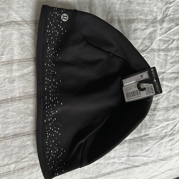 Lululemon Cold Terrain Run Beanie OS Black - Picture 1 of 6